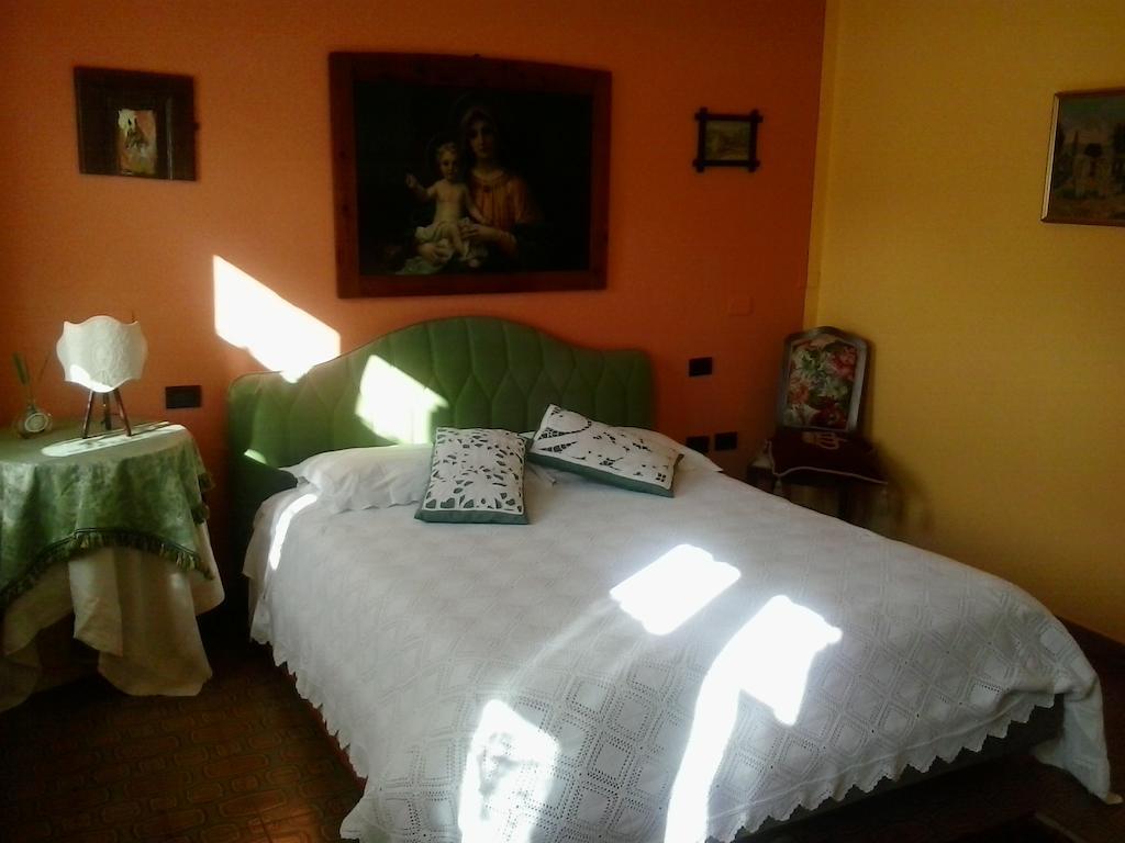 Trattoria Milani Hotel Lonato Phòng bức ảnh