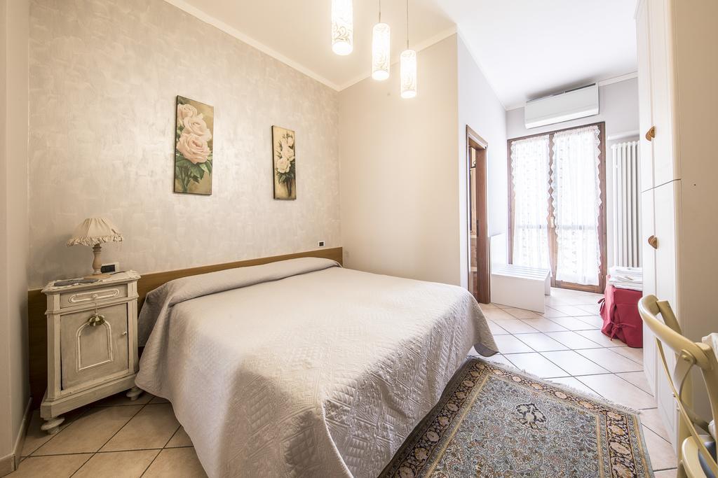 Trattoria Milani Hotel Lonato Ngoại thất bức ảnh