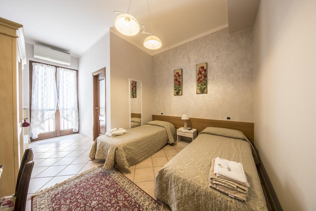 Trattoria Milani Hotel Lonato Ngoại thất bức ảnh